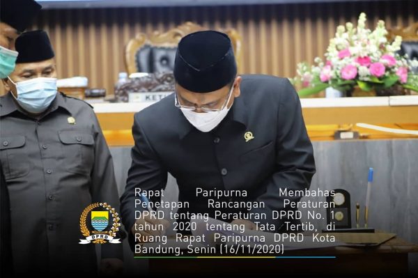 Dewan Tetapkan Kode Etik dan Tata Acara Beracara 2 Dewan Tetapkan Kode Etik dan Tata Acara Beracara 3