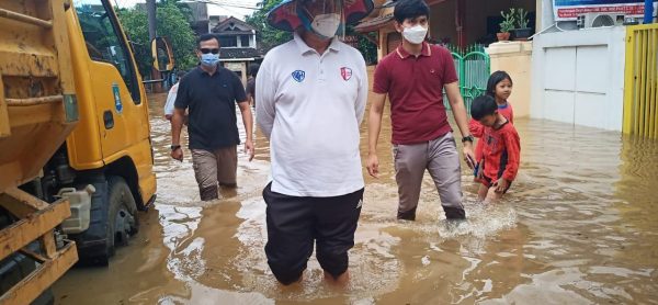 Tangani Banjir, Dinkes Banten Siagakan Posko Kesehatan Utama dan Darurat 1 Tangani Banjir, Dinkes Banten Siagakan Posko Kesehatan Utama dan Darurat 2