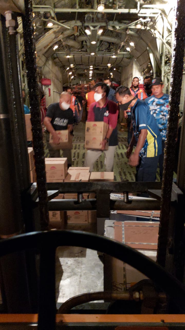 Panglima TNI Kirim Bantuan Untuk Korban Bencana Alam di NTT