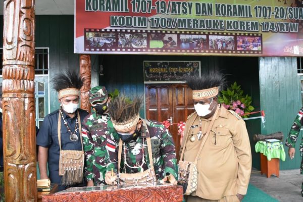 Danrem 174 Merauke Bersama Enam Kepala Suku Resmikan Dua Koramil di Kabupaten Asmat Papua 1