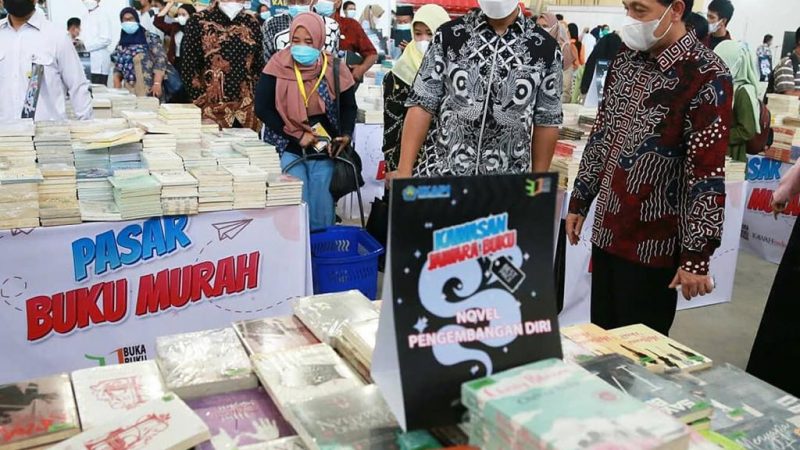 Buka Festival HBN Pertama, Wagub Andika: Banten Akan Inisiasi Regulasi Perbukuan di Daerah