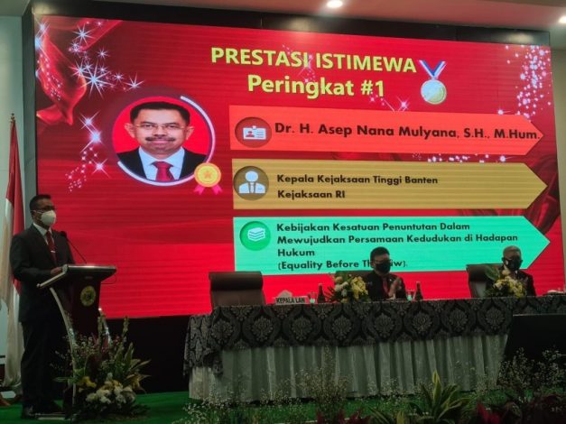 Terbaik PKN I, Kajati Jabar Raih Penghargaan Menteri PAN RB 2