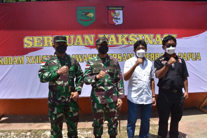 Jelang PON XX, Perbakin dan Kodam XVII/Cenderawasih Gencarkan Serbuan Vaksinasi 1 Jelang PON XX, Perbakin dan Kodam XVII/Cenderawasih Gencarkan Serbuan Vaksinasi 2