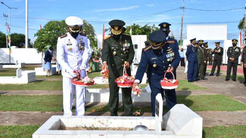 HUT Ke-76 TNI, Danrem 174 Merauke Pimpin Ziarah Nasional