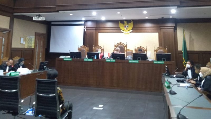 Dirut BUMD Pemprov DKI Jakarta  Dituntut 6,8 Tahun Penjara