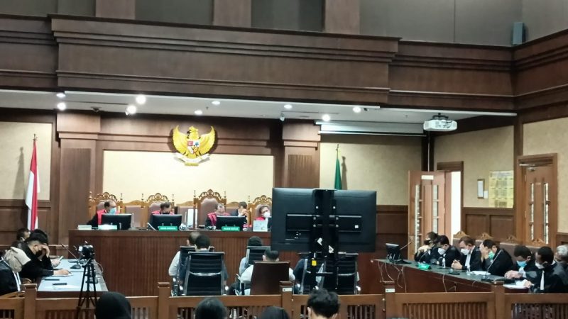 Korupsi PT Antam, Hakim Vonis 6 Terdakwa Secara Bervariasi
