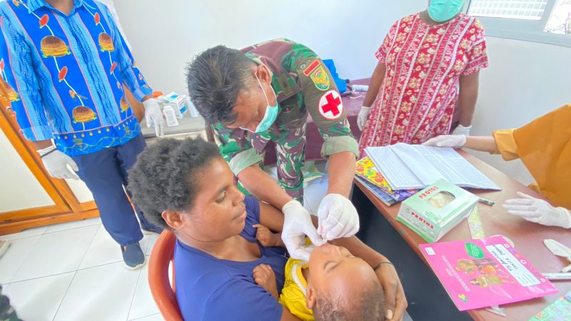 Imunisasi Rutin untuk Anak-anak Papua di Perbatasan RI-PNG  