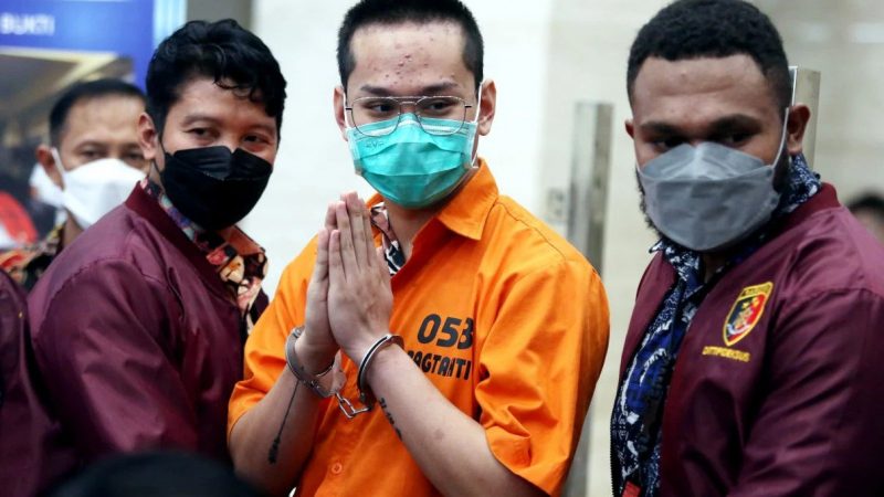 Guru Indra Kenz Divonis 10  Tahun Penjara