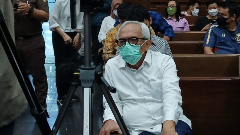 Komisaris PT Wilmar Nabati MP Tumanggor Dituntut Uang Pengganti Rp10,9 Triliun
