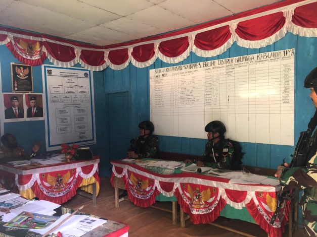 Tenaga Pendidik Minim, Personel Satgas TNI Jadi Guru SD 2