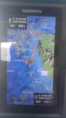 Bakamla Bantu Nelayan Kehabisan Solar di Tengah Laut 1 Bakamla Bantu Nelayan Kehabisan Solar di Tengah Laut 2