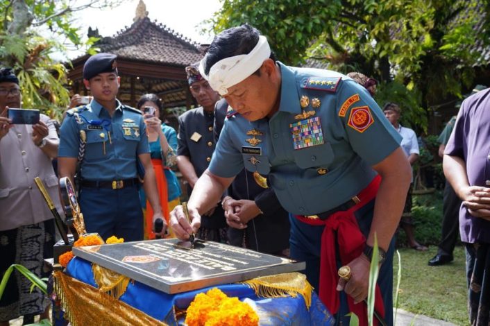 Panglima TNI Resmikan Bale Asta Dala Puri Ageng Blahbatuh Bali 1 Panglima TNI Resmikan Bale Asta Dala Puri Ageng Blahbatuh Bali 2
