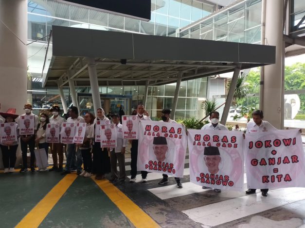 Kedatangan Ganjar di Sumut Disambut Meriah 1 Kedatangan Ganjar di Sumut Disambut Meriah 2