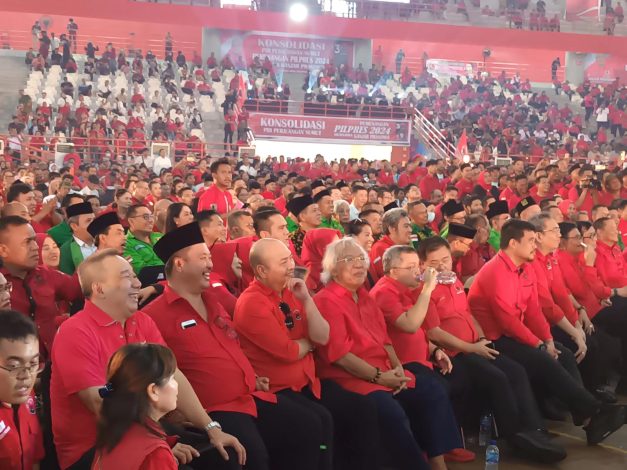 Dukung Ganjar, Panda Nababan Yakin PDIP Menang Tiga Kali di Sumut 1 Dukung Ganjar, Panda Nababan Yakin PDIP Menang Tiga Kali di Sumut 2