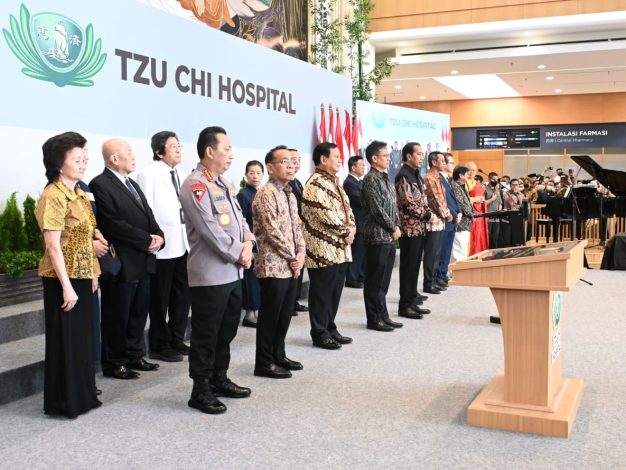 Menhan Prabowo Dampingi Presiden Jokowi Resmikan Tzu Chi Hospital 1 Menhan Prabowo Dampingi Presiden Jokowi Resmikan Tzu Chi Hospital 2