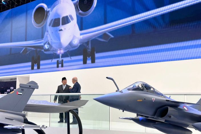 Miniatur Rafale Indonesia Dipamerkan di Paris Air Show 1 Miniatur Rafale Indonesia Dipamerkan di Paris Air Show 2