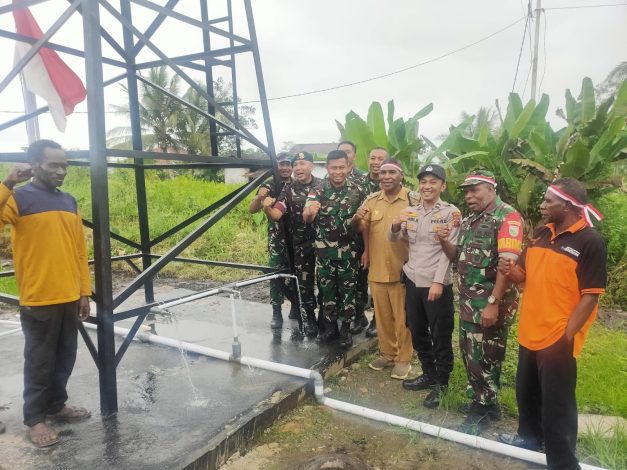 Kasad Resmikan Fasilitas Air Bersih Manunggal TNI-Rakyat di Mimika Melalui Vicon 1 Kasad Resmikan Fasilitas Air Bersih Manunggal TNI-Rakyat di Mimika Melalui Vicon 2