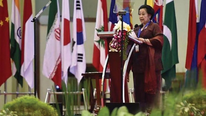 Megawati Soekarnoputri menyampaikan pidato dalam International Conference of Asian Political Parties (ICAPP) di Jakarta, April 2016.