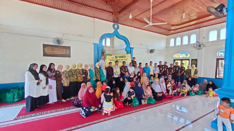 Kejari Aceh Besar Gelar Peduli Stunting 2 Kejari Aceh Besar Gelar Peduli Stunting 3